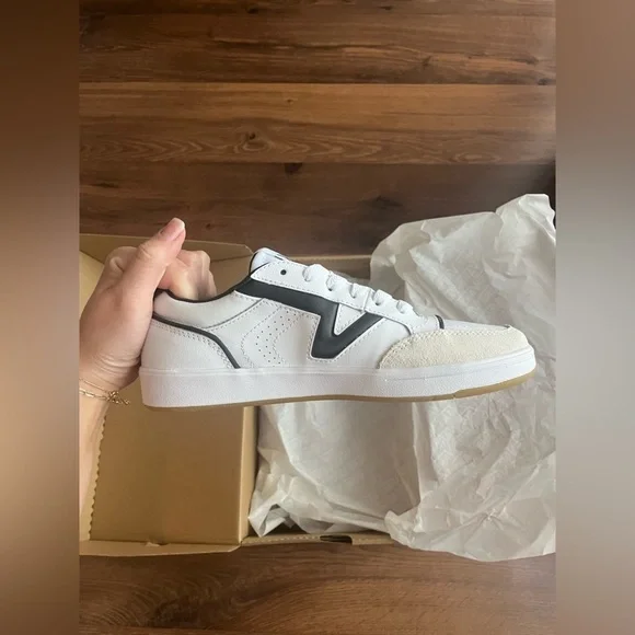 NWT Vans Lowland Cc Jump R Court True White/Black - Serio Collection - Picture 5 of 11